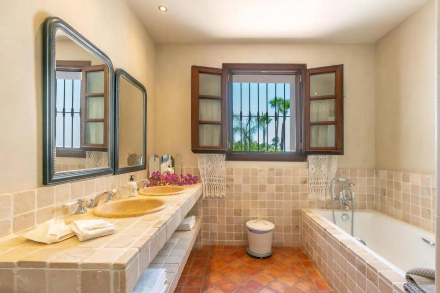 Villa Casa Sol Encantadora Villa Con Piscina Marbella Buitenkant foto
