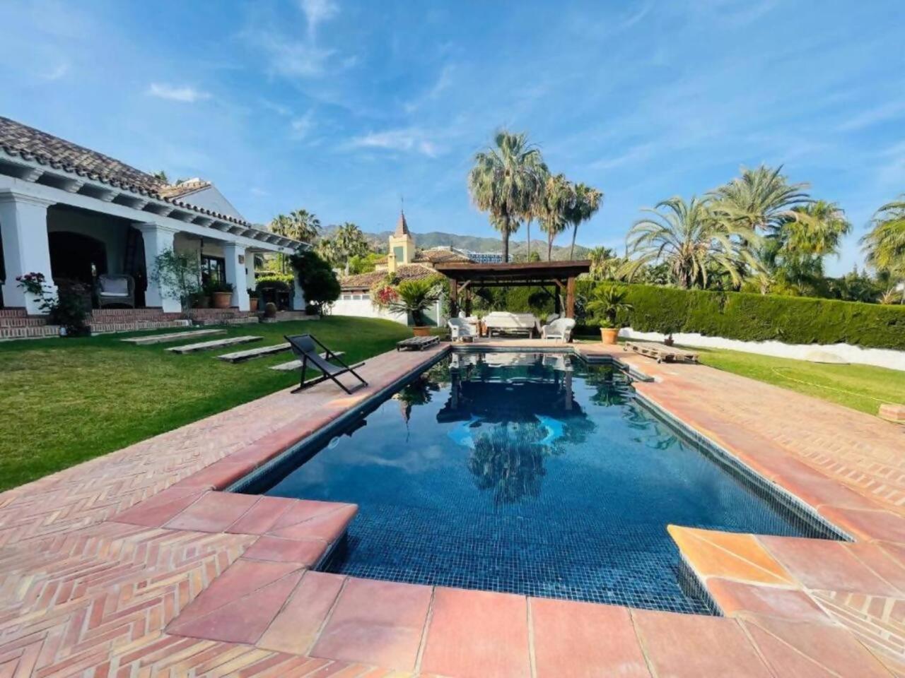 Villa Casa Sol Encantadora Villa Con Piscina Marbella Buitenkant foto